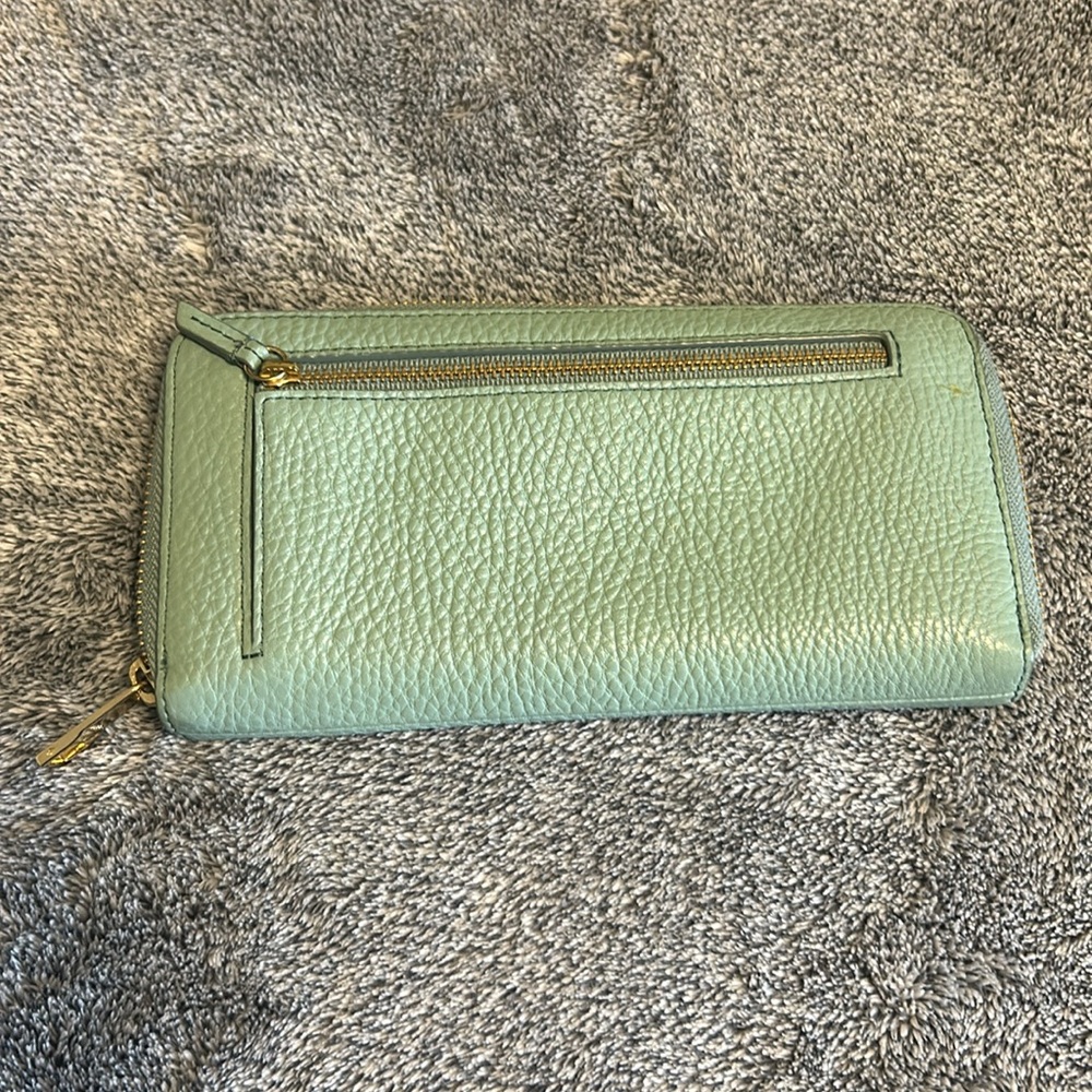 Fossil Wallet. Good Condition, And No Stains Insi… - image 2